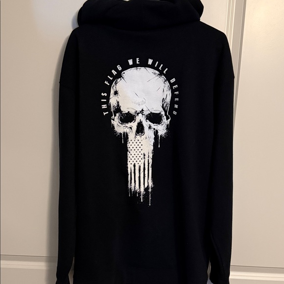 Men's Black Zip-Up Sweater with Skull Design - Picture 3 of 6